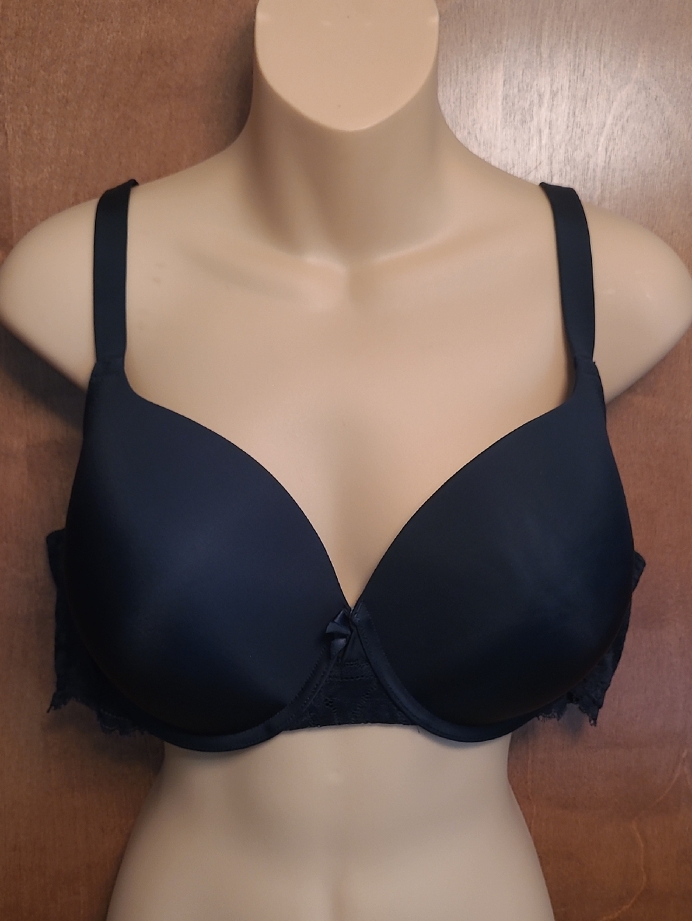 torrid Black Smooth T-Shirt Bra with Lace Sides 42D